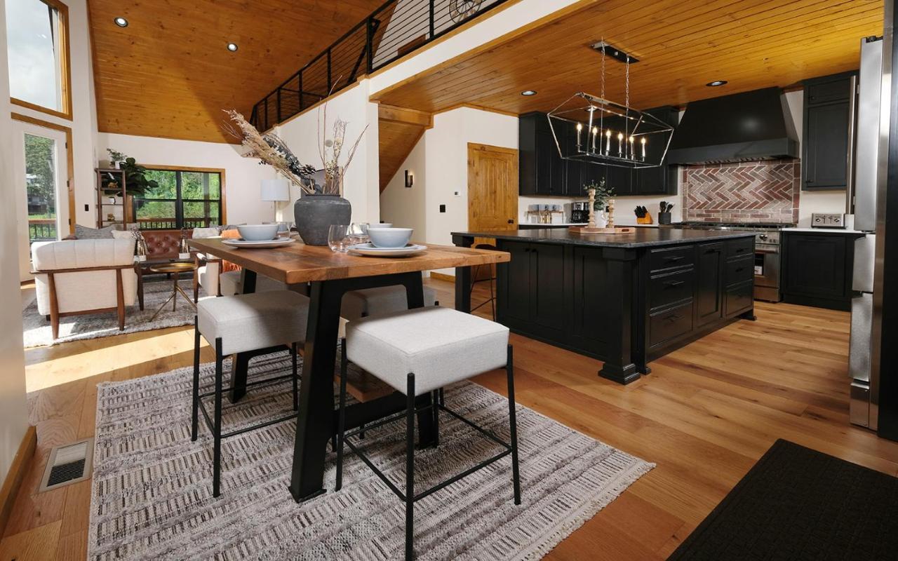 Edgewood Retreat Villa แกตลิงเบิร์ก ภายนอก รูปภาพ