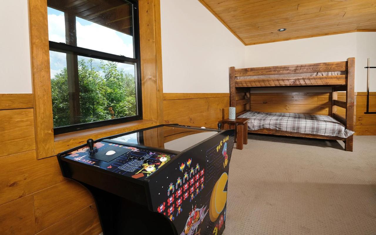 Edgewood Retreat Villa แกตลิงเบิร์ก ภายนอก รูปภาพ